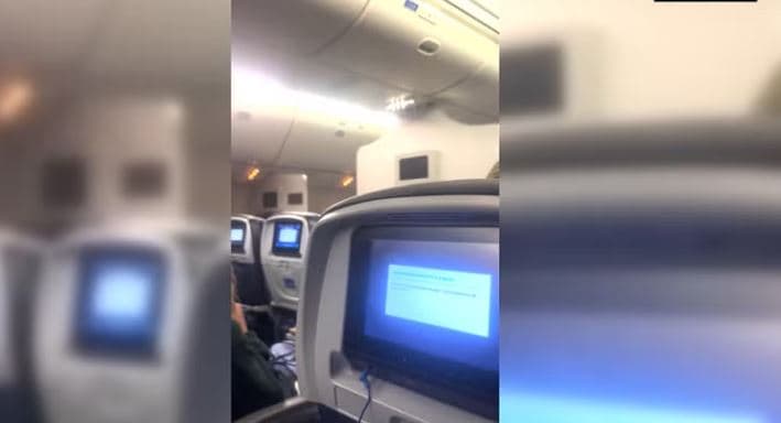 Fluturimi nga SHBA për në Spanjë devijohet për shkak të një Bluetooth me emrin “Bomb”