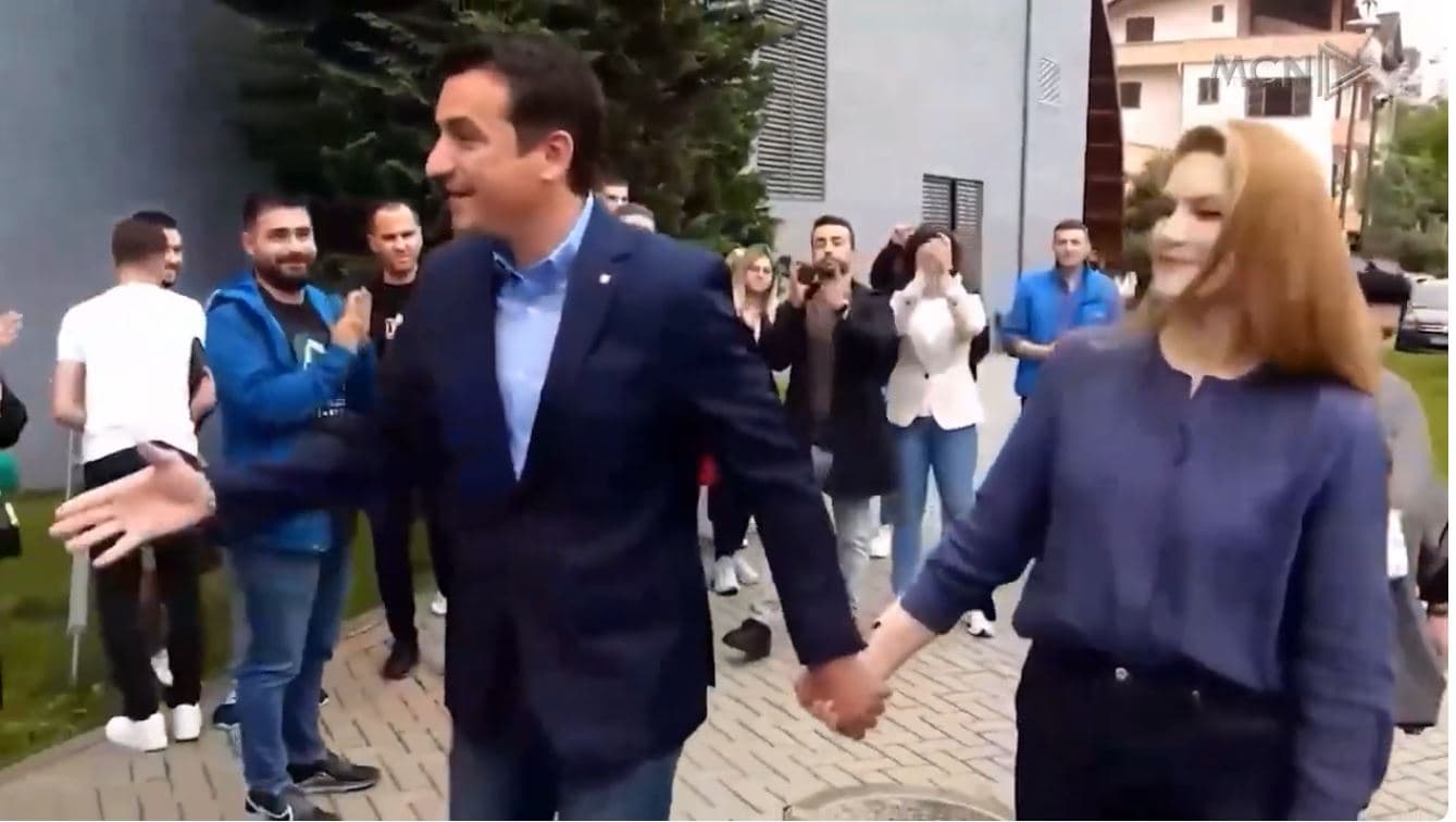 “Taksat e bashkisë, në kasafortën e Veliajt”. OJF-të e Xoxës shërbenin për të kaluar paratë