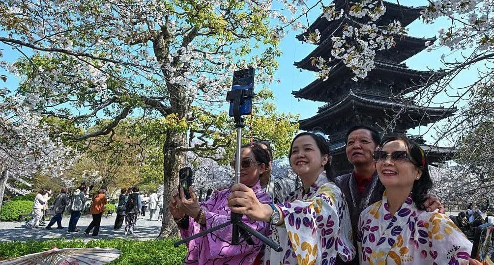 Japonia pesëfishon tarifat e vizave