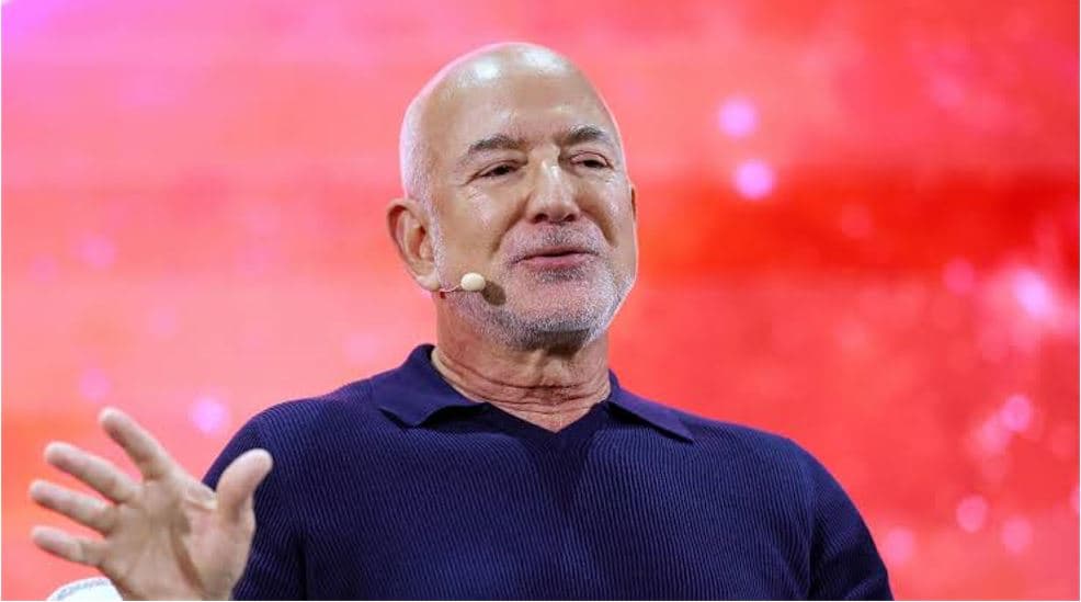 Jeff Bezos ndez debat global: A po konsumon inteligjenca artificiale burime jetike të planetit?