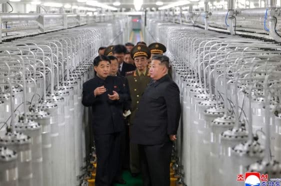 Koreja e Veriut zgjeron kapacitetet bërthamore mes shqetësimeve ndërkombëtare