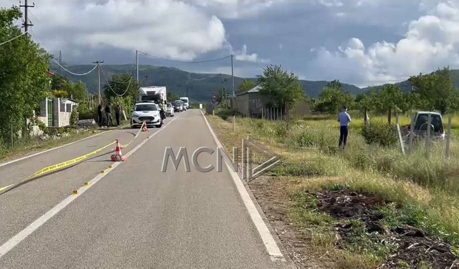 Makina përplas për vdekje një të mitur 3 vjeç në aksin Korçë-Ersekë