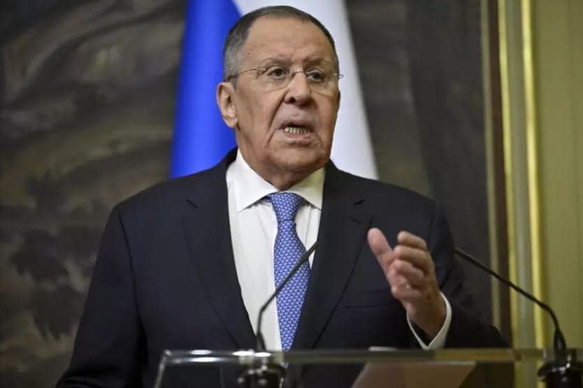 Lavrov: Diplomacia e Zelenskyt është ajo e megafonit