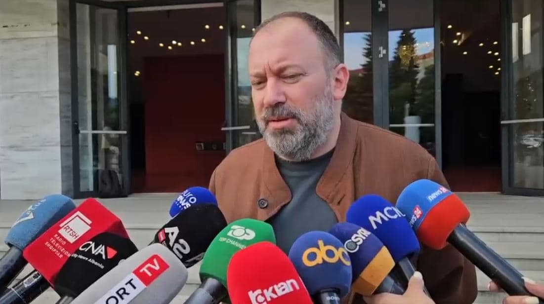 Mazniku: Protesta, tregues i demokracisë. Më 21 janar na fluturonin plumbat mbi kokë  