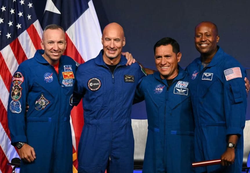 NASA prezanton ekuipazhin e Artemis III, misionit që hap rrugën për rikthimin e njerëzve në Hënë
