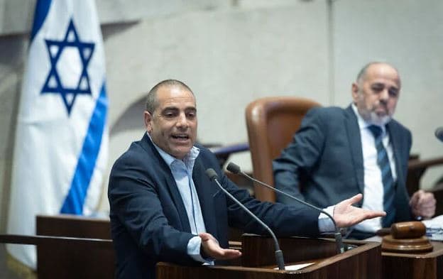 Izraeli drejt zgjedhjeve të parakohshme, parlamenti miraton hapin e parë për shpërndarjen e Knessetit 