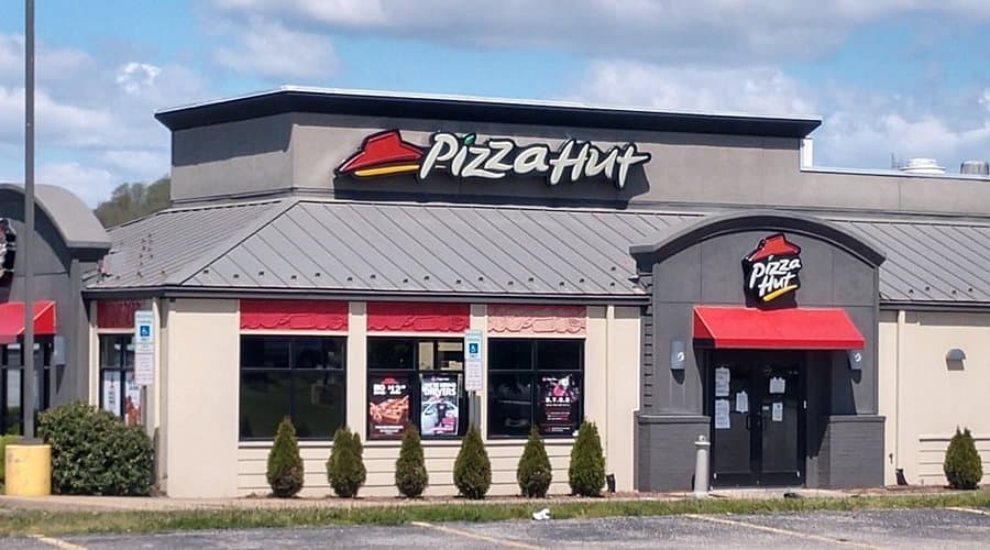 Pizza Hut shitet për 2.7 miliardë dollarë pas vitesh vështirësish