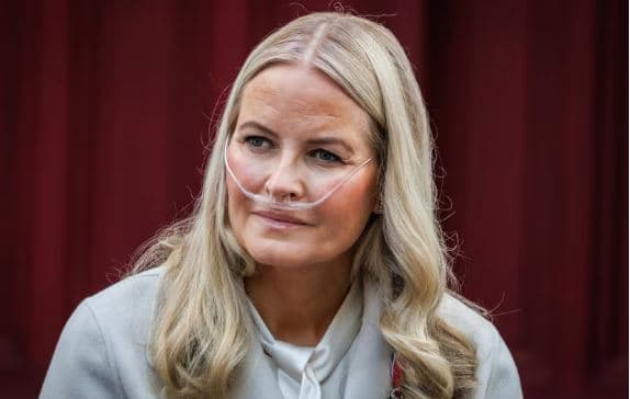 Princesha e Kurorës së Norvegjisë i nënshtrohet transplantit të mushkërive
