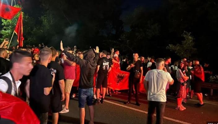 Bllokuan autostradën Tiranë- Durrës dhe rrugën e Rinasit, nën hetim 19 protestues