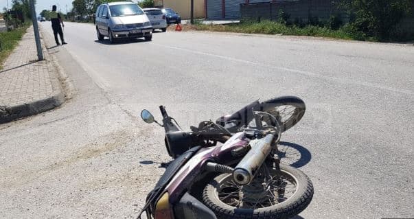 Aksident në autostradën Lushnjë–Fier, plagosen dy persona