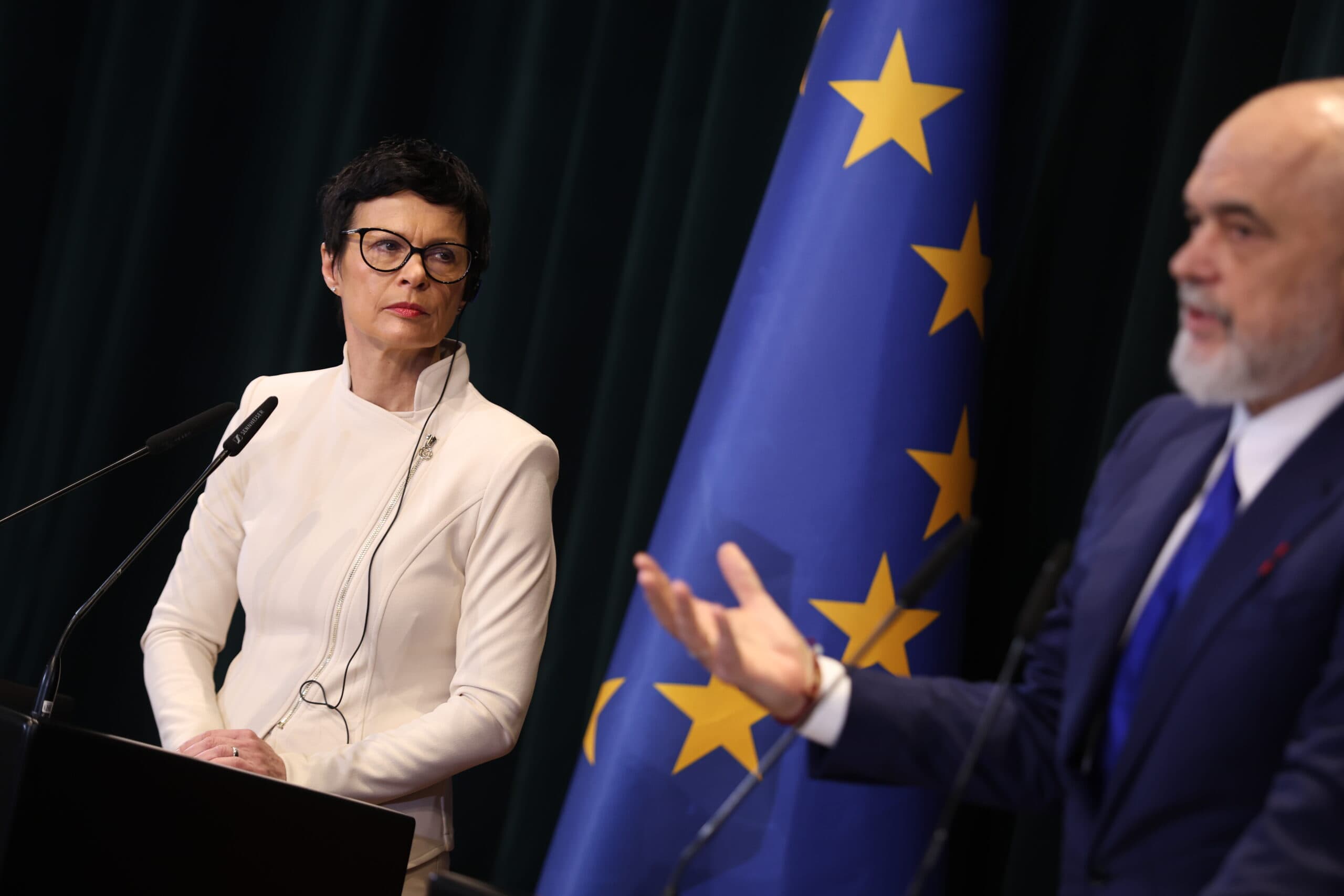 Rama ndan fjalën e Kos: Komisioni Europian është njohur në detaje me projektet në Sazan e Zvërnec