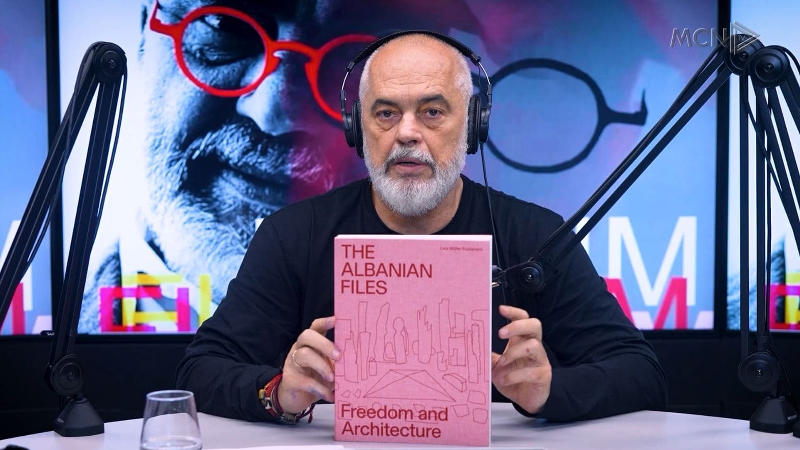 “Libri ‘Albanian Files’, nuk është projekti im”/ Rama: Administrata ka probleme, por nuk luftohet në atë protestë (VIDEO)