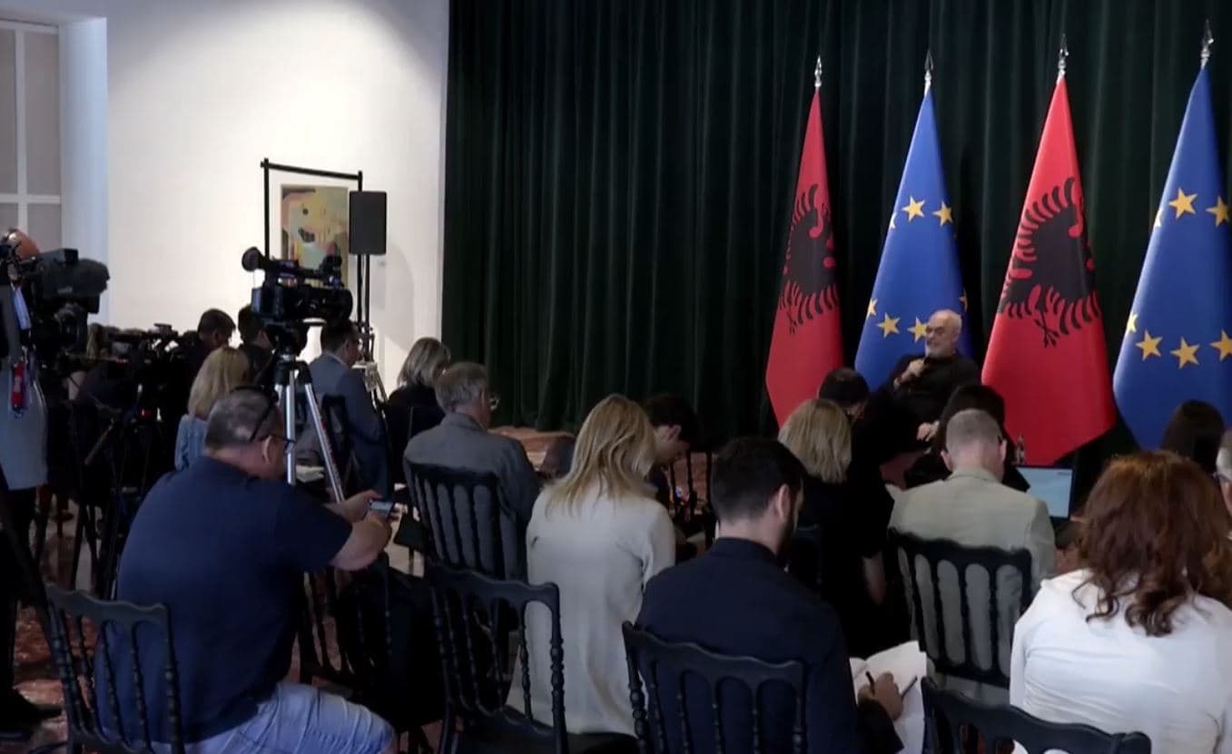 Rama: Për Zvërnecin nuk ka projekt, lajm i mirë që njerëzit protestojnë pa problem 