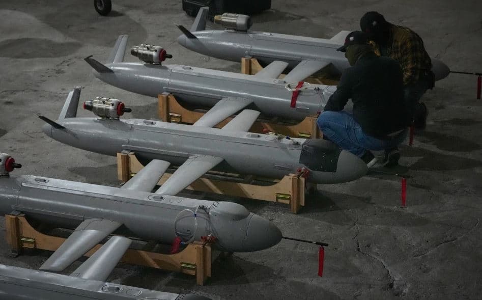 Ukraina godet objektet e naftës në thellësi të Rusisë, një i vrarë dhe disa të plagosur