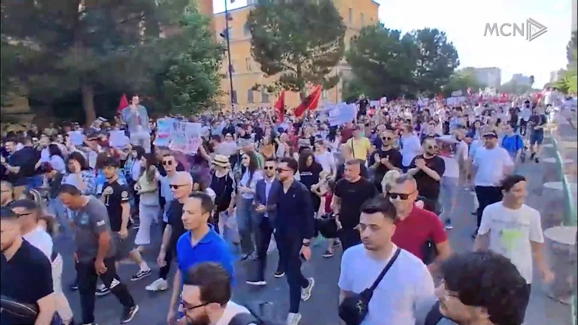 “Rama futi në kurth vajzën dhe dhëndrin e Trump” / Berisha: Me reputacionin e tyre donte të mbyllte hetimet e SPAK në Zvërnec (VIDEO)