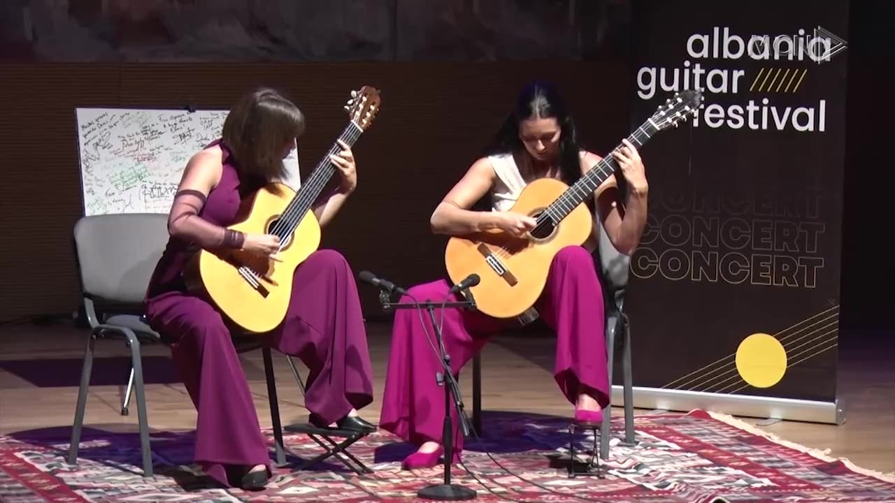 Përmbyllet edicioni i 10 i “Albania Guitar Festival” / ‘Carmesi Guitar Duo’ performon për artdashësit shqiptarë (VIDEO) 