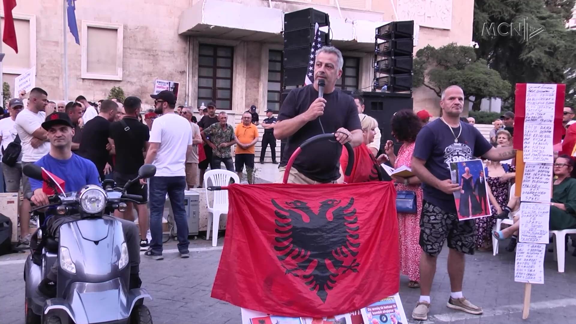 Protesta në ditën e 29-të / Qytetarët kërkojnë dorëheqjen e Ramës (VIDEO)