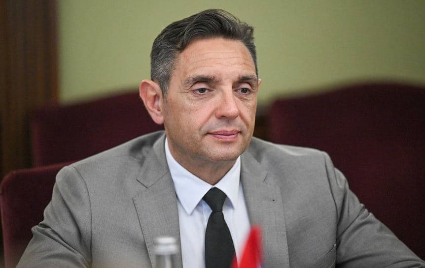 Vulin: NATO kërkon të ndryshojë qeverinë në Serbi
