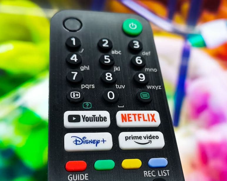 YouTube lë pas Netflix, bëhet platforma më e shikuar në botë