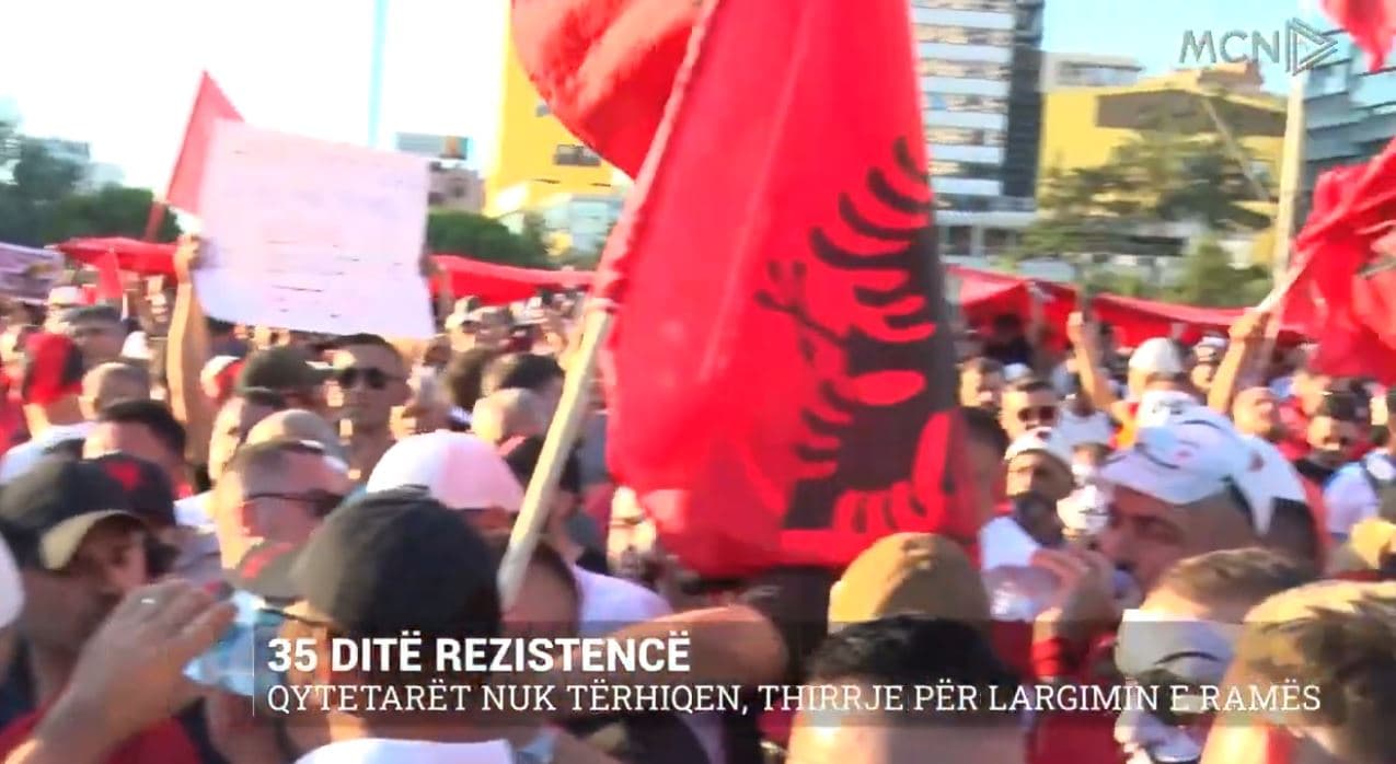 35 ditë rezistencë/ Qytetarët nuk tërhiqen, thirrje për largimin e Ramës (VIDEO)