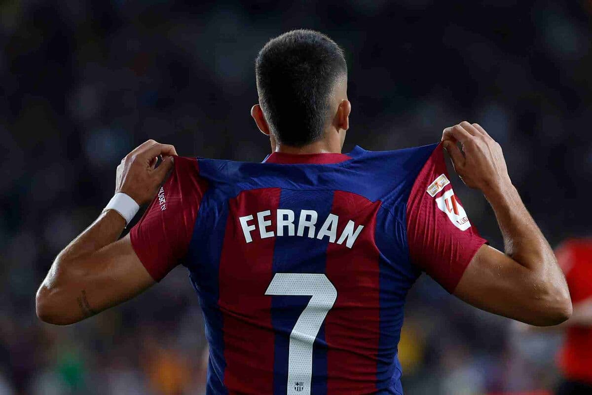 Luis Enrique, i fiksuar me Ferran Torres 