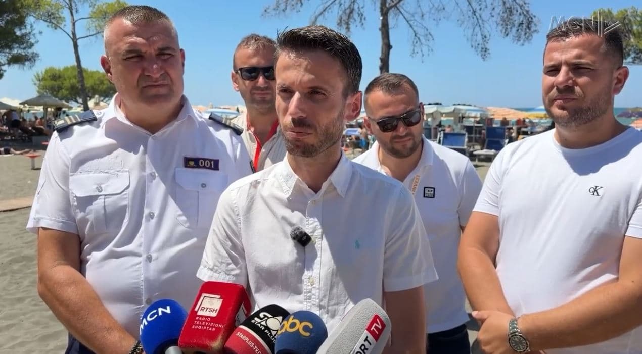 Abuzime me tarifat e shezlongeve/ Inspektime në Lezhë, pushuesve u kthehen paratë mbi çmimin tavan (VIDEO)