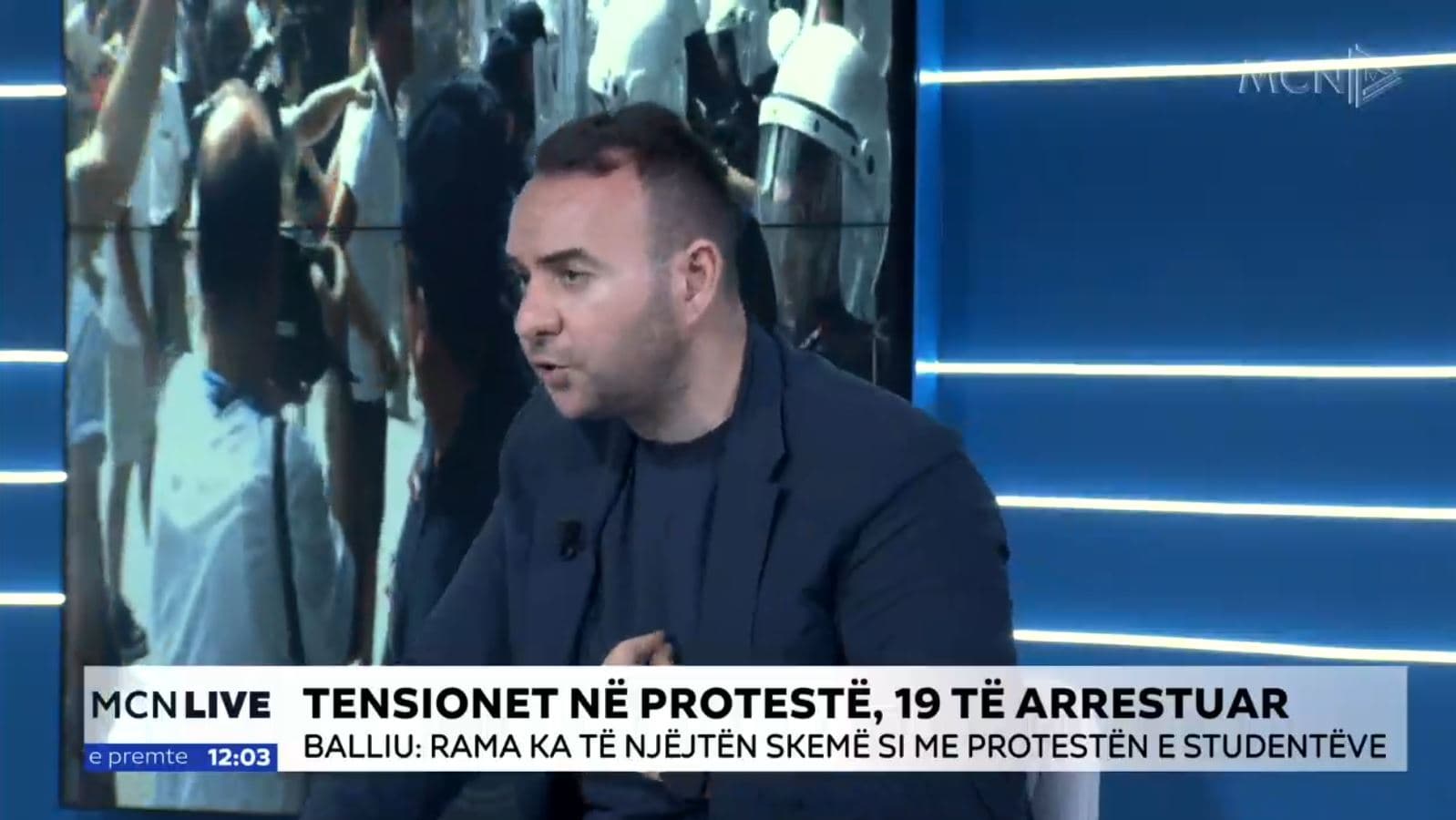 Balliu: Protesta nuk është e partive, por qytetarëve, policia e pushtetit po vepron me dhunë (VIDEO)
