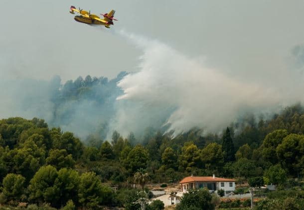 Evropa në alarm, BE paralajmëron se zjarret mund të vazhdojnë deri në nëntor