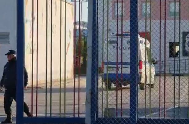 Ndërron jetë në spital i burgosuri nga Burreli, vuante dënimin për një vrasje të vitit 1997