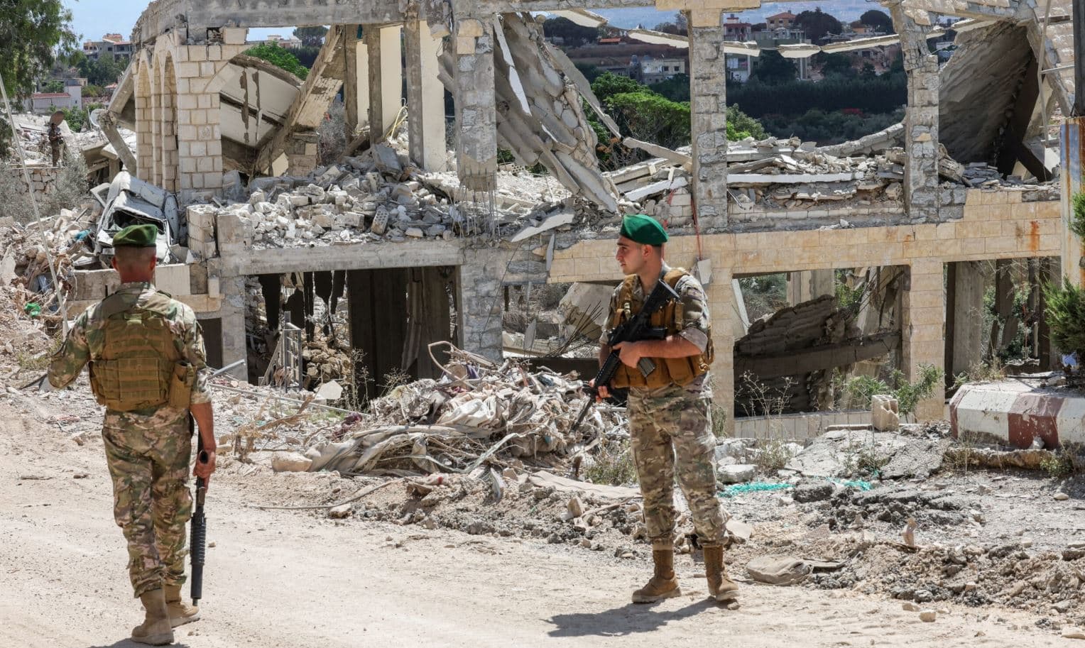 Izraeli akuzon Hezbollahun për shkelje të armëpushimit në Liban