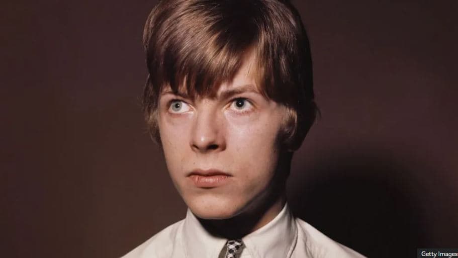     Publikohen 10 këngë të padëgjuara nga fillimet e karrierës së David Bowie