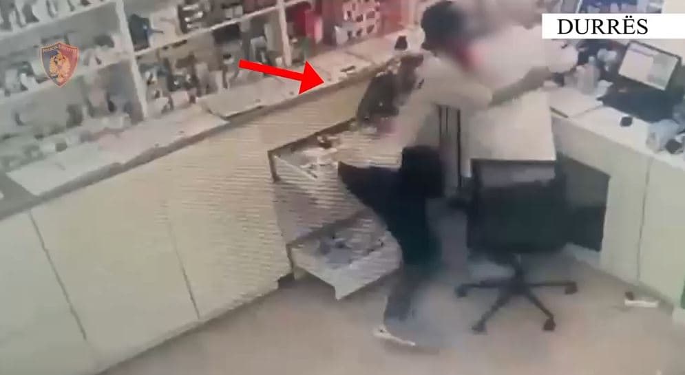     Vodhi me forcë një farmaci, arrestohet 45-vjeçari në Durrës
