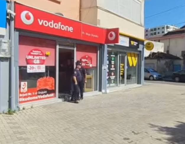 Grabitet filiali i Vodafone në Durrës