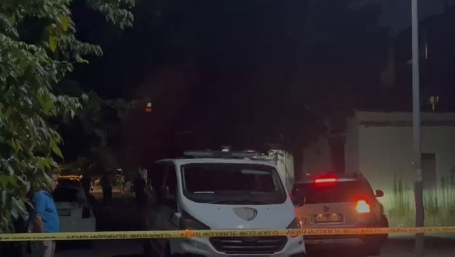 Të shtëna me armë zjarri në Elbasan, plagosen tre të rinj