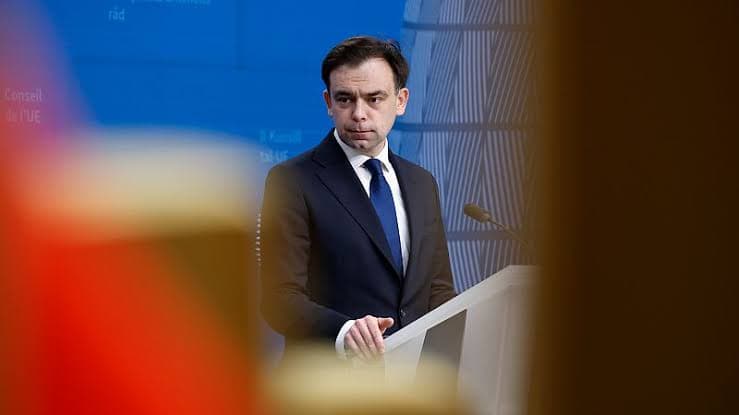 Borxhi i Polonisë rritet me ritëm rekord, alarm për financat publike
