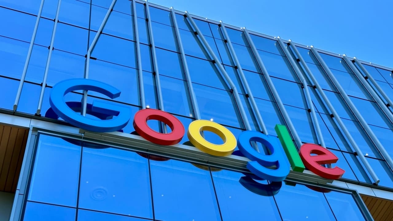 Shpenzimet për AI rëndojnë financat e Google, fluksi i parave kalon në negativ