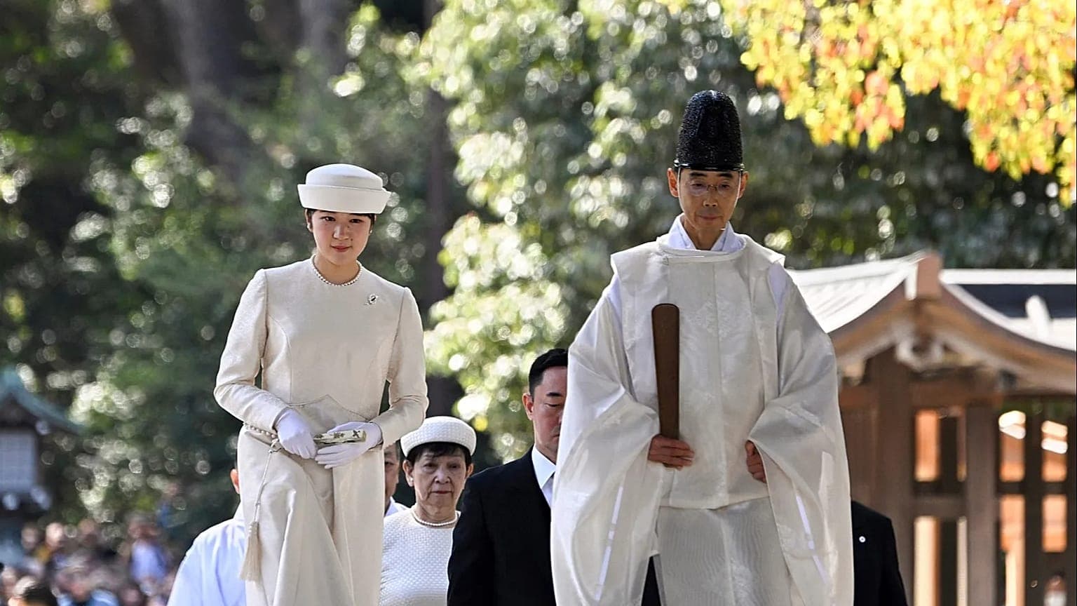 Japonia rishikon ligjin perandorak, trashëgimi vetëm për burrat