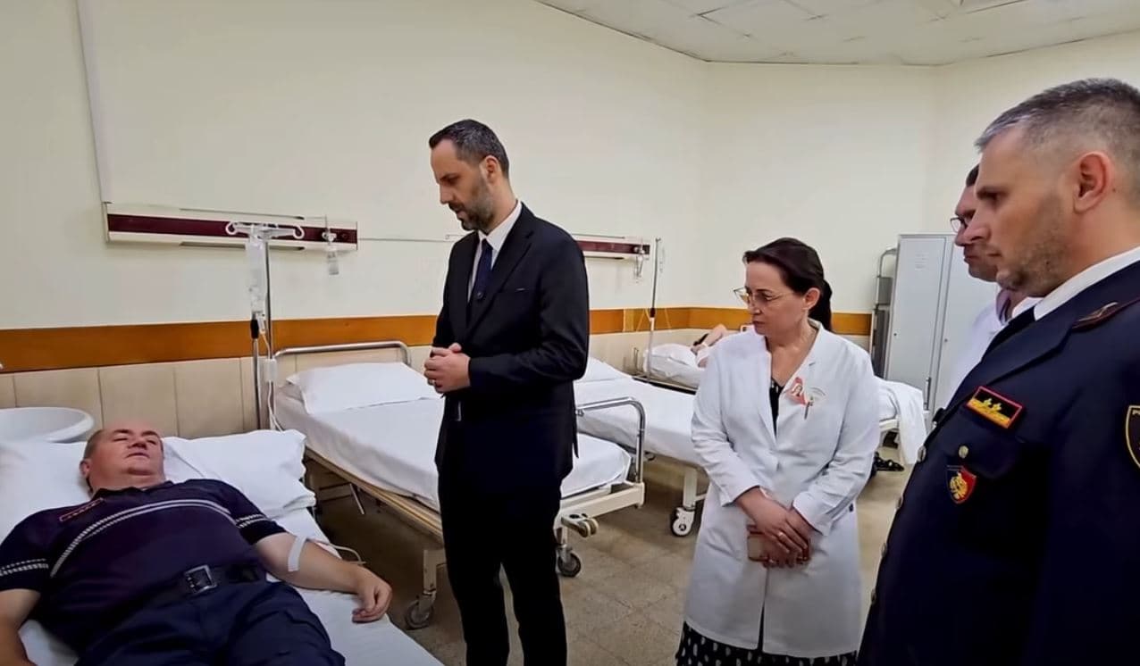 Përplasjet te Parlamenti, 3 policë të lënduar/ Lamallari: Sulm ndaj shtetit dhe rendit kushtetues 