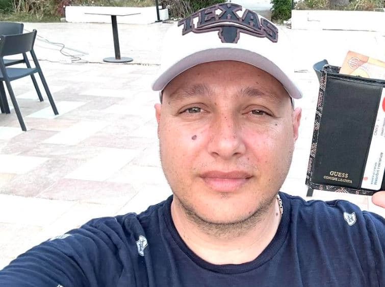 Vlorë, gazetari Enrik Mehmeti humb jetën në një aksident në Zvërnec