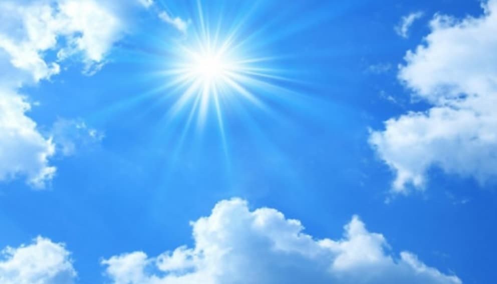 Diell, vranësira dhe reshje lokale, parashikimi i motit sot