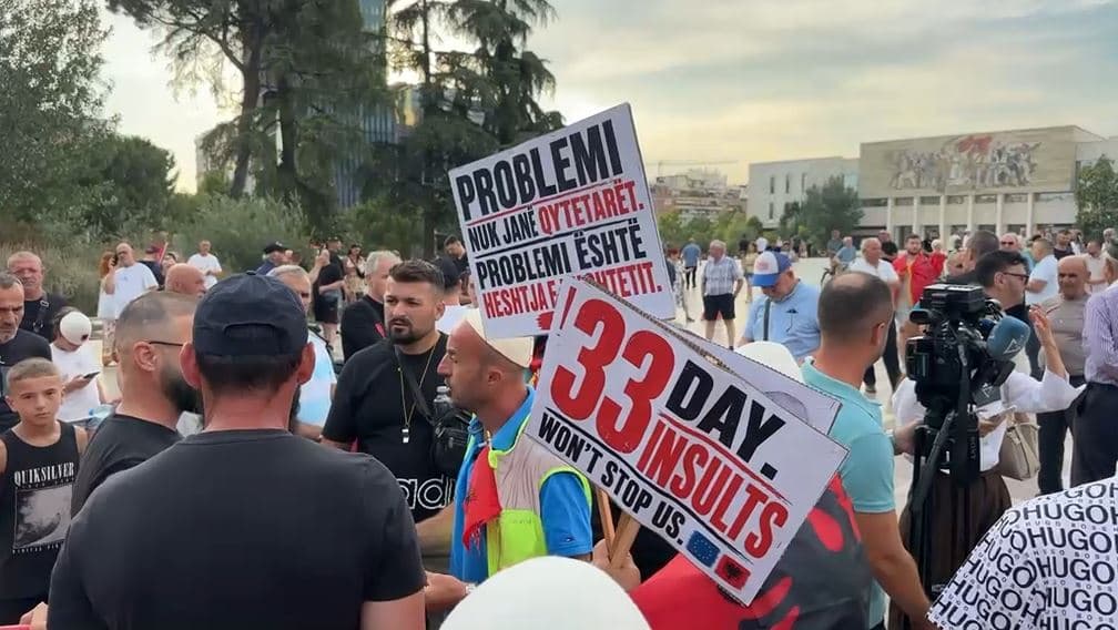         Dita e 33-të e protestës, nis marshimi drejt Kryeministrisë