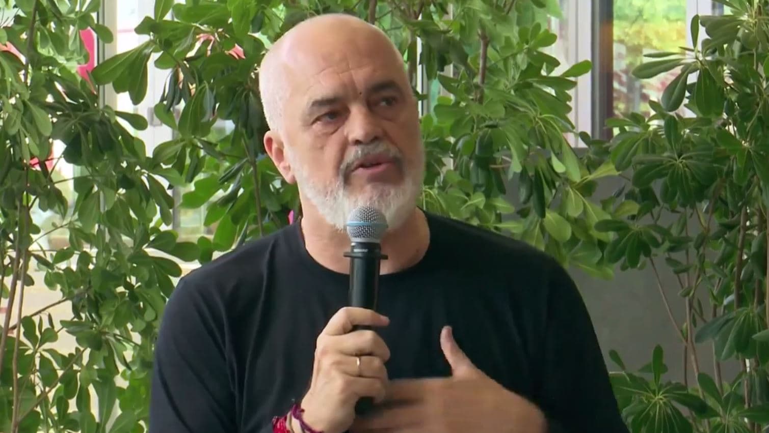 Rama: Të ardhurat nga rritja e çmimit të naftës, do u kalojnë pensionistëve
