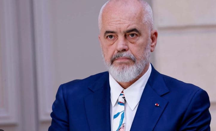 Rama mbledh sot Grupin Parlamentar të PS dhe kabinetin qeveritar: Reflektim mbi pasqyrën e bulevardit të flamingos