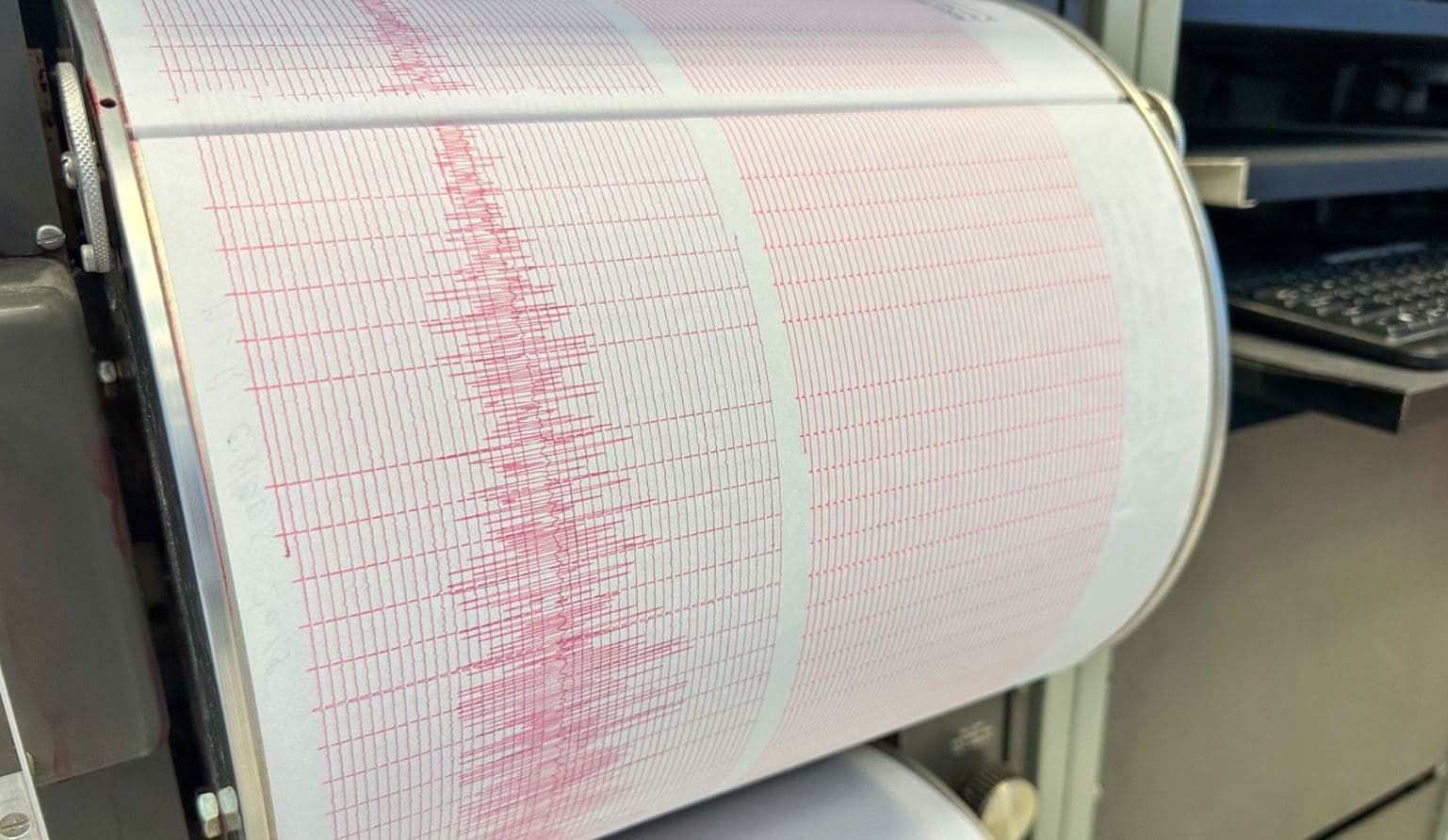 Tërmet me magnitudë 7.1 godet prefekturën Kumamoto në Japoni, paralajmërim për cunami
