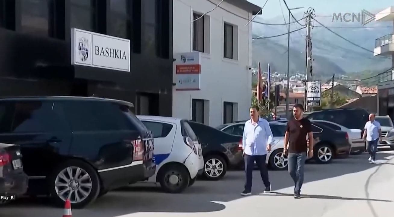 Kryebashkiaku i Himarës në dosjen “Aruba”/ SPAK po verifikon veprimet e Tavos për tre milionë m² te Gjiri Gramës (VIDEO)