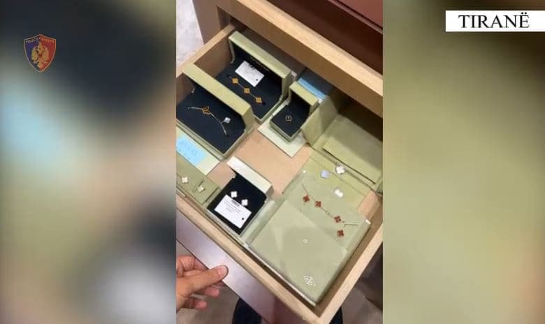   Tregtonin ilegalisht mallra luksoze e pajisje elektronike, procedohen 9 administratorë biznesesh në Tiranë