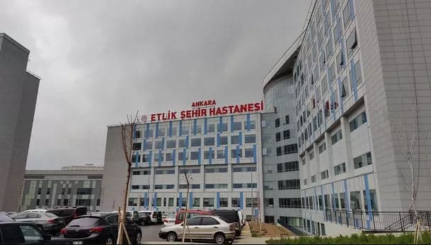Turqi, qeveria sanksionon dhjetëra mjekë për kryerjen e operacioneve cezariane