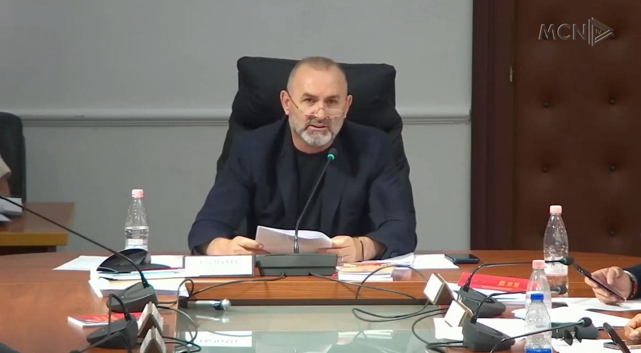 “Drejtësia mbron zyrtarët e korruptuar”/ Komisioni i Ligjeve miraton raportin, nuk aplikohet ligji antimafia (VIDEO)