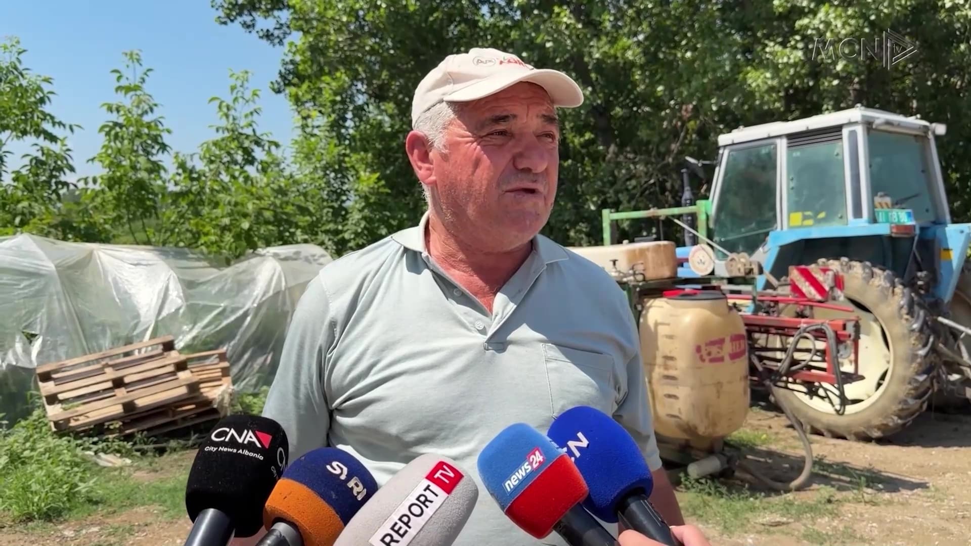 Breshëri godet bujqësinë / Maliq, dëme të mëdha në parcelat me grurë, elb dhe qepë (VIDEO)