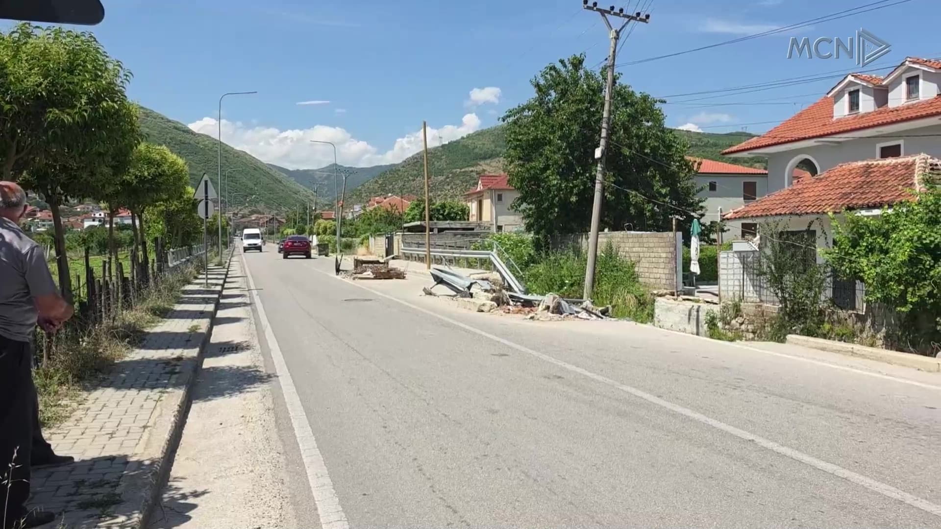 Pogradec, kundër projektit për rehabilitimin e lumit / Banorët: Kundërshtojmë rrugën 1.5 m të gjerë, të ruhen urat ekzistuese (VIDEO)
